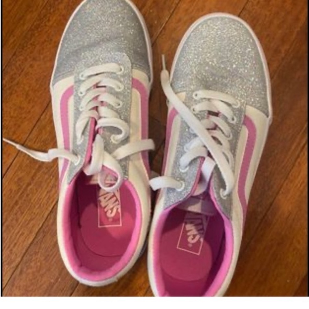 Vans Brand new! Size 4